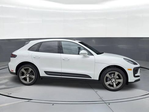 Used 2026 Porsche Macan AWD/4WD image 7