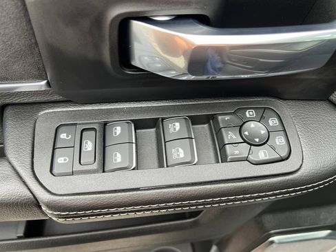 New 2026 RAM 2500 Laramie AWD/4WD image 11