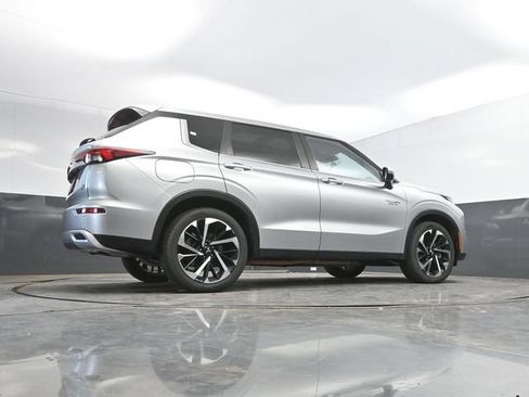 Used 2024 Mitsubishi Outlander 4WD Plug-In Hybrid image 49