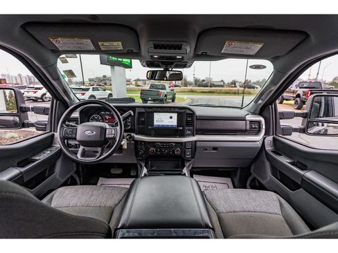 Used 2023 Ford F350 XLT w/ FX4 Off-Road Package image 10