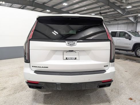 Used 2023 Cadillac Escalade Sport w/ LPO, ONYX Package AWD/4WD image 4