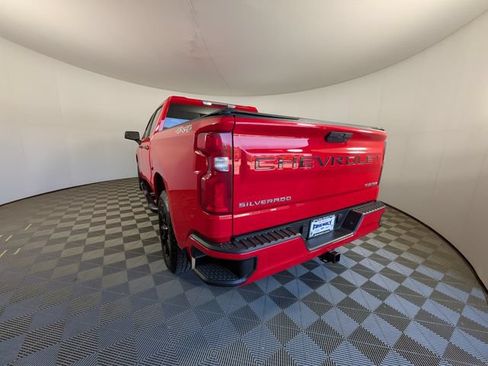 Used 2020 Chevrolet Silverado 1500 Custom w/ Custom Value Package AWD/4WD image 11
