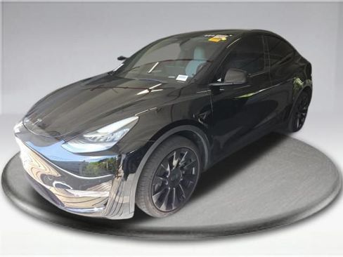 Used 2023 Tesla Model Y Long Range AWD/4WD image 13