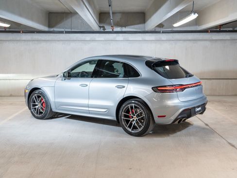 Certified 2024 Porsche Macan S AWD/4WD image 3