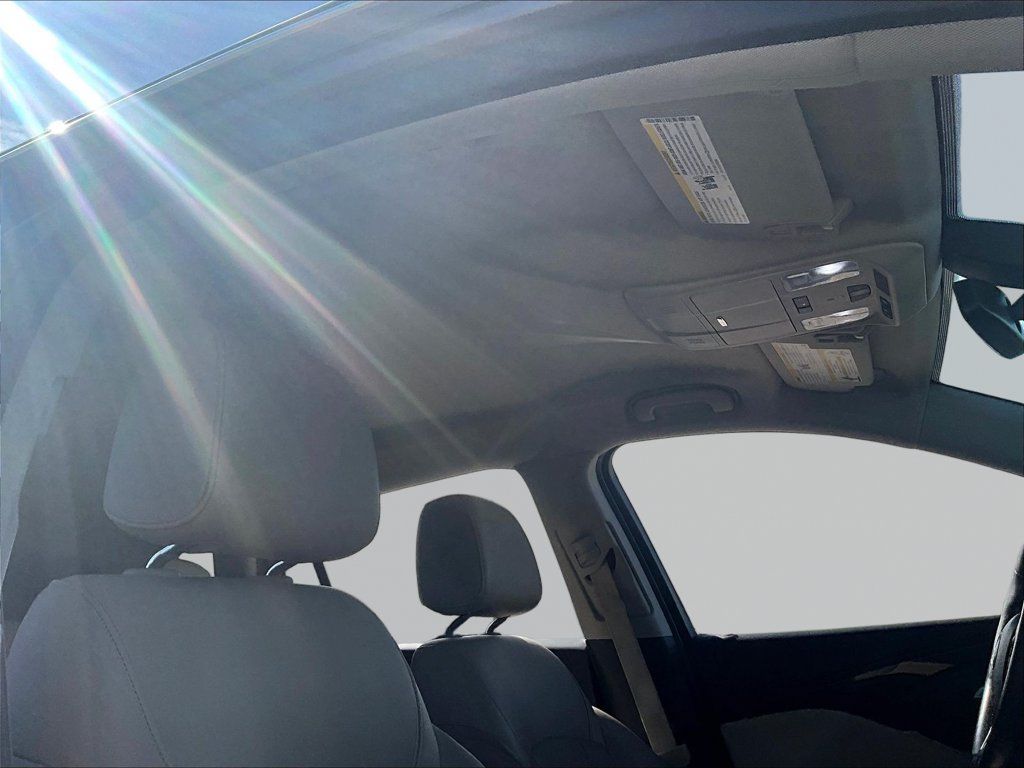 Used 2019 Buick Envision Essence AWD/4WD image 29