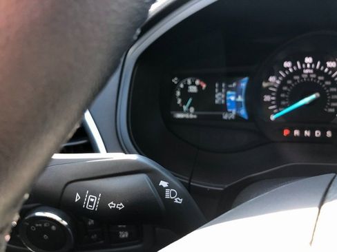 Used 2024 Ford Edge Titanium image 13