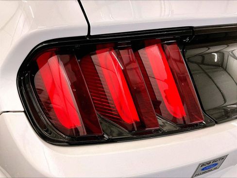 Used 2017 Ford Mustang GT Premium w/ Equipment Group 401A image 28