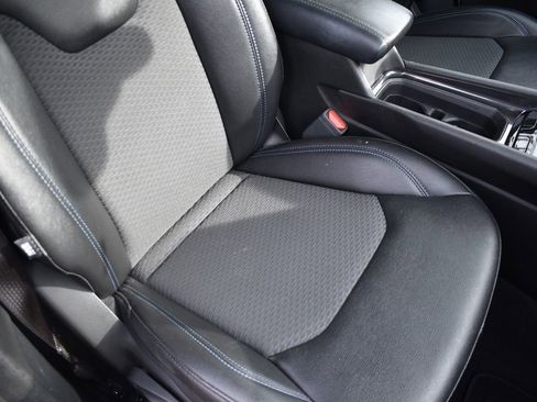 Used 2025 Jeep Compass Latitude image 22