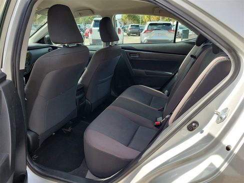 Used 2018 Toyota Corolla LE image 10