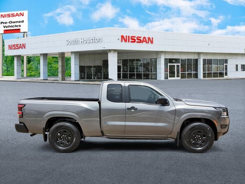 Used 2025 Nissan Frontier S w/ S Utility Package RWD image 5