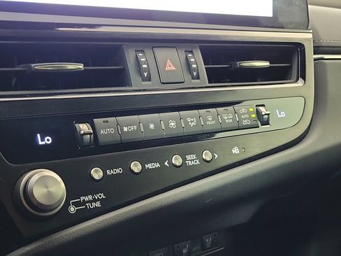 Used 2024 Lexus ES 300h F Sport w/ Accessory Package (Z2) FWD image 21