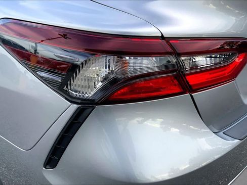 Used 2024 Toyota Camry SE FWD image 28
