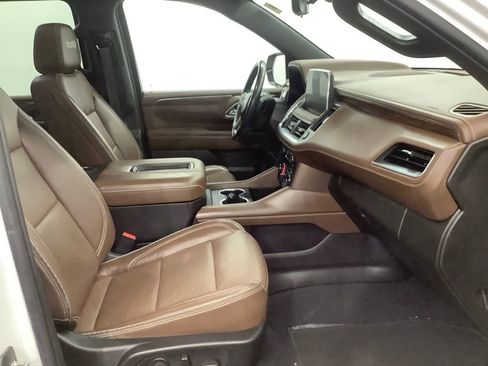 Used 2021 Chevrolet Suburban High Country image 30