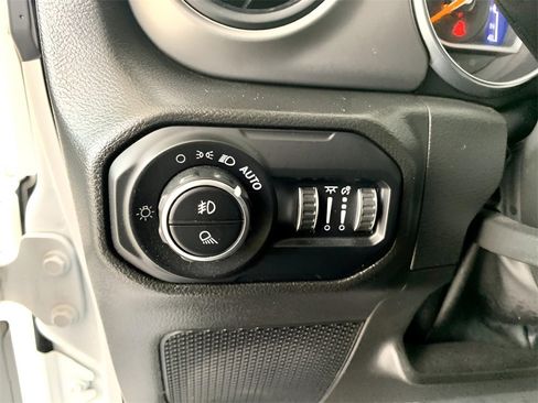 Used 2022 Jeep Gladiator Sport image 28