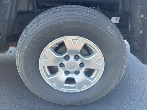 Used 2013 Toyota Tacoma 4x4 Double Cab image 9