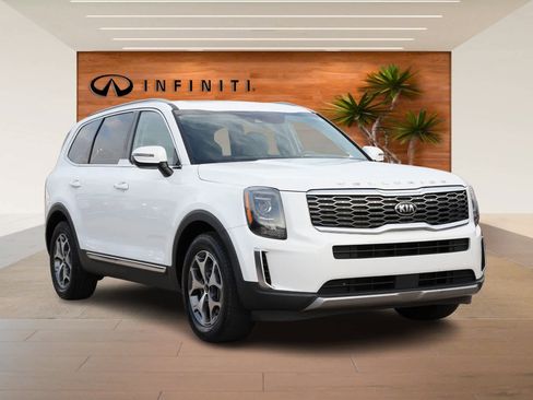 Used 2020 Kia Telluride EX image 3