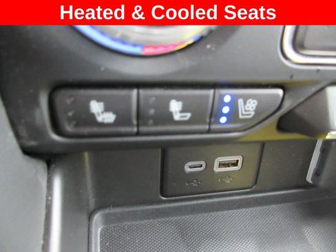 Used 2024 GMC Yukon SLT w/ SLT Luxury Package AWD/4WD image 19