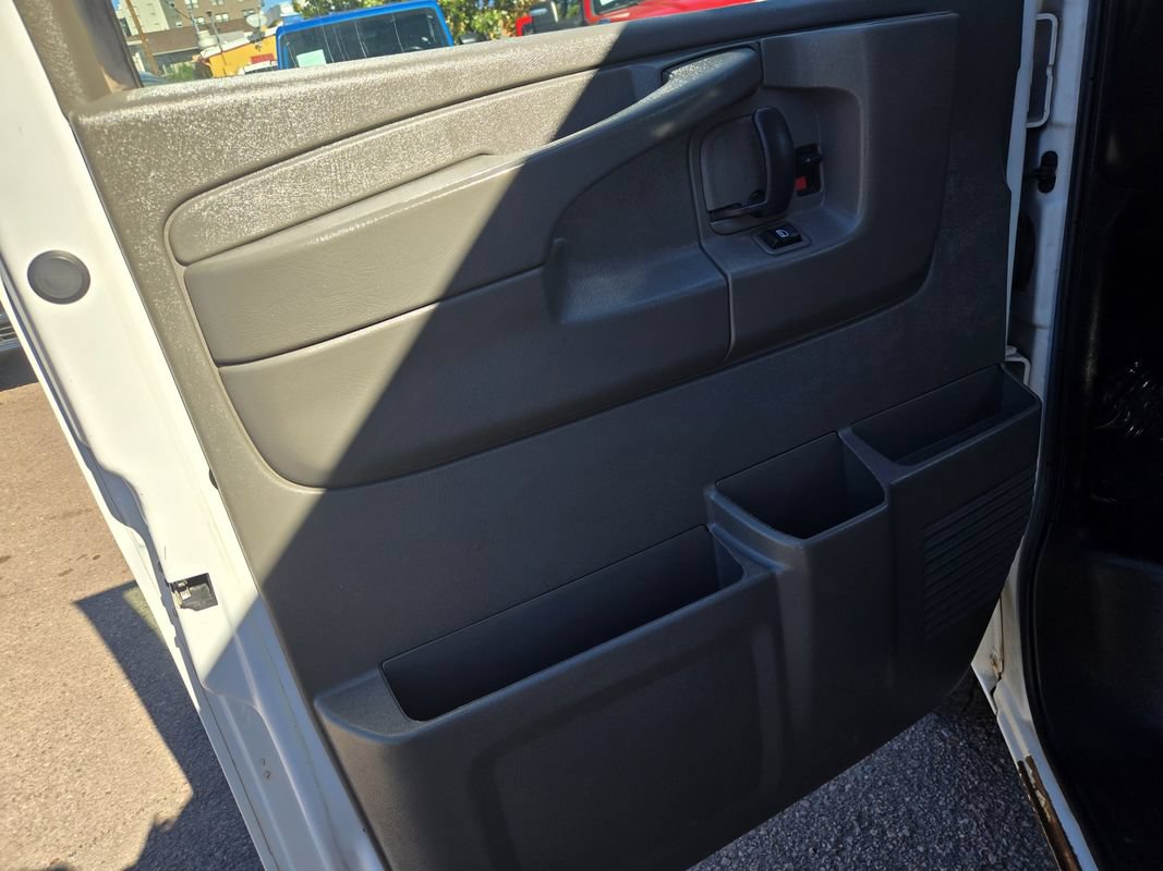 Used 2015 Chevrolet Express 3500 LT w/ LT Preferred Equipment Group RWD image 15