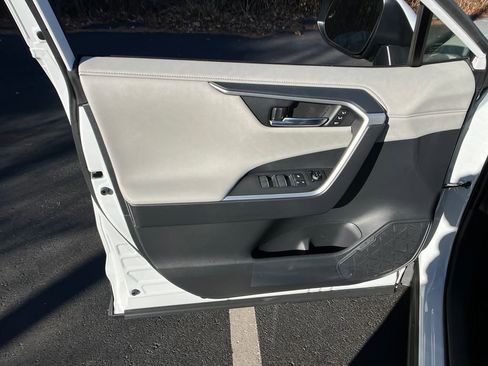 New 2025 Toyota RAV4 Limited w/ Advanced Technology Package image 11