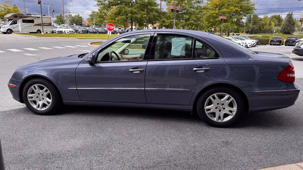 Used 2005 Mercedes-Benz E 320 CDI Sedan image 6