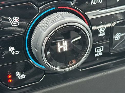 Used 2024 Chevrolet Silverado 1500 LTZ image 29