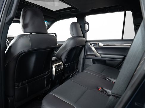 Used 2021 Lexus GX 460 Premium w/ Premium Package image 17