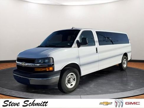 Used 2020 Chevrolet Express 3500 LT w/ LT Preferred Equipment Group image 4