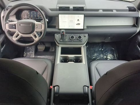 Used 2025 Land Rover Defender 110 S AWD/4WD image 15