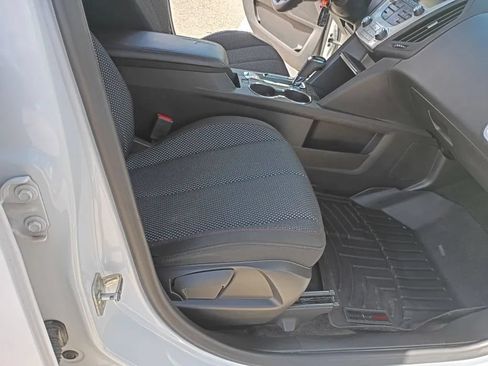 Used 2017 Chevrolet Equinox LS FWD image 18