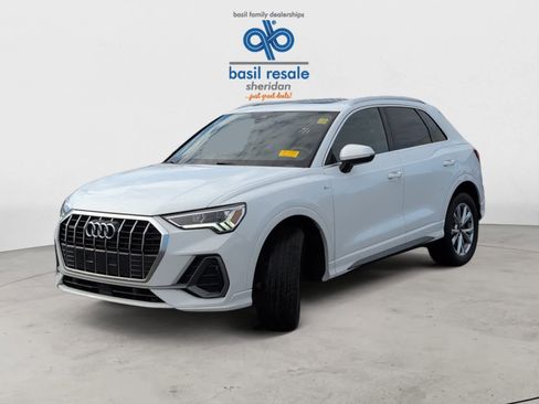 Used 2024 Audi Q3 2.0T Premium image 4