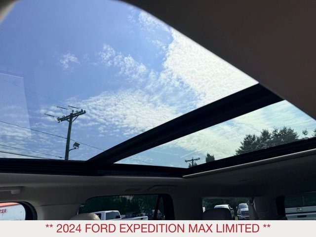 Used 2024 Ford Expedition Max Limited AWD/4WD image 18