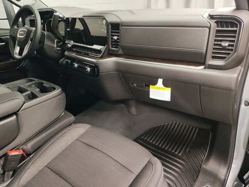 New 2025 GMC Sierra 2500 SLE w/ SLE Convenience Package image 8