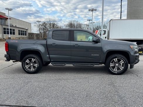 Used 2017 Chevrolet Colorado W/T w/ Custom Special Edition image 2