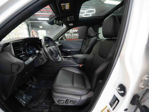 Used 2024 Lexus TX 350 FWD w/ Technology Package image 9