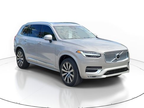 Certified 2025 Volvo XC90 B5 Core AWD/4WD image 1