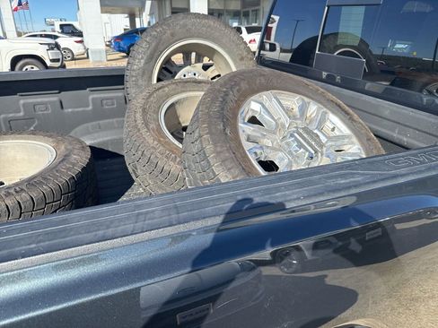 Used 2022 GMC Sierra 2500 Denali w/ Denali Ultimate Package image 5