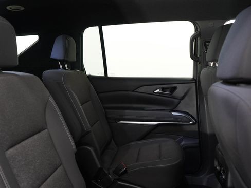Used 2024 Chevrolet Traverse LT AWD/4WD image 12