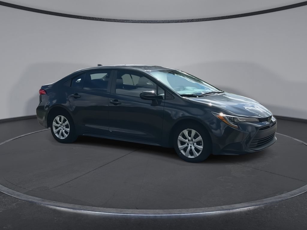 Used 2024 Toyota Corolla LE FWD image 2