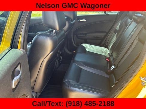 Used 2017 Dodge Charger R/T w/ Plus Group RWD image 12