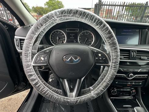 Used 2017 INFINITI QX30 w/ Cargo Package FWD image 25