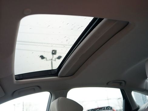 Used 2020 Honda Accord Touring image 29