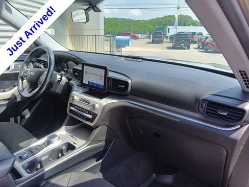 Used 2021 Ford Explorer XLT AWD/4WD image 35
