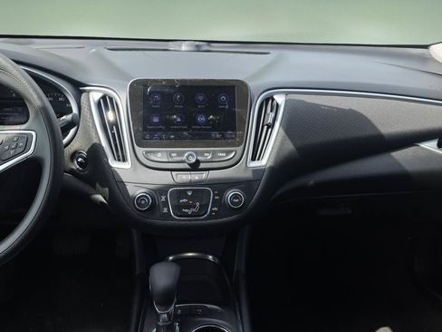 Used 2022 Chevrolet Malibu LS w/ Driver Confidence Package II FWD image 12