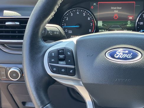 Used 2023 Ford Explorer Limited w/ Limited Technology Package RWD image 21