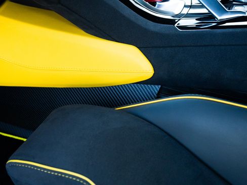 Used 2023 Lamborghini Huracan Tecnica RWD image 27