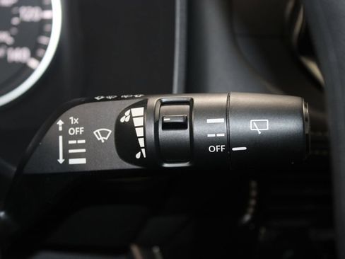 Used 2021 Nissan Rogue SV FWD image 37