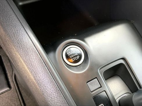 Used 2025 Nissan Kicks Play S image 30
