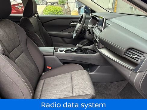 Certified 2025 Nissan Rogue SV image 16