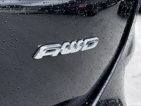 Used 2023 Ford Edge SE AWD/4WD image 7