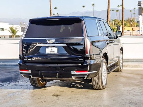 Used 2025 Cadillac Escalade Premium Luxury image 9